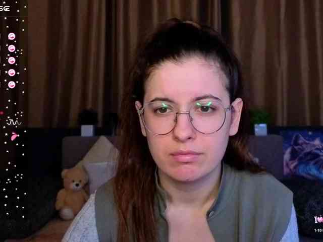 AminaBeatris13 webcam