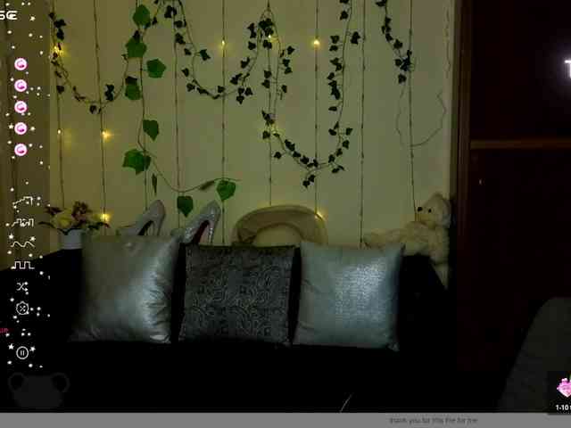 AminaBeatris13 webcam