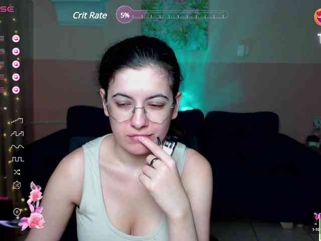 AminaBeatris13 webcam