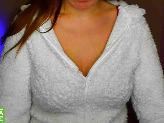 AminaBeatris13 webcam