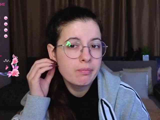 AminaBeatris13 webcam