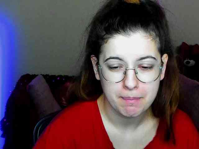 AminaBeatris13 webcam