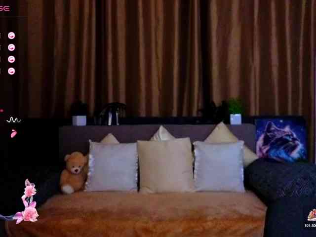 AminaBeatris13 webcam