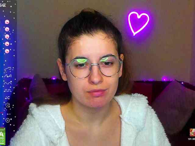 AminaBeatris13 webcam