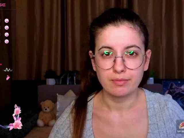 AminaBeatris13 webcam