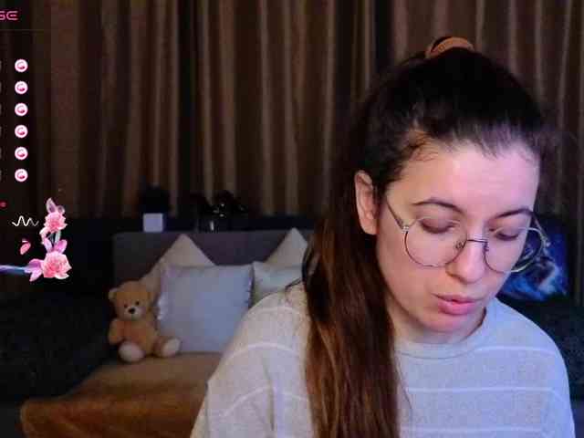 AminaBeatris13 webcam