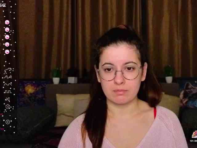 AminaBeatris13 webcam