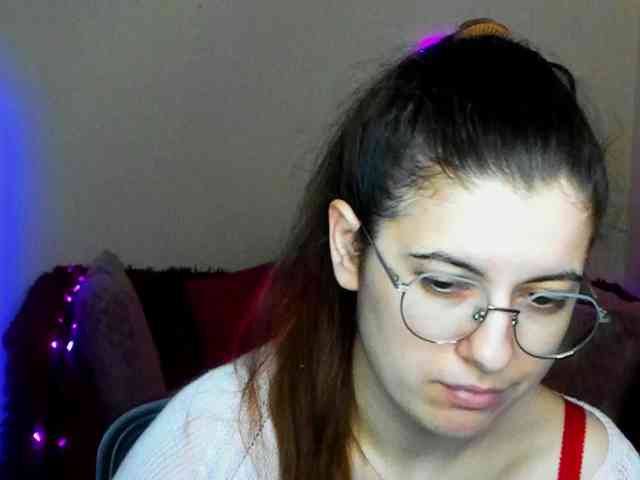 AminaBeatris13 webcam