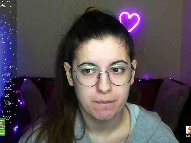 AminaBeatris13 webcam