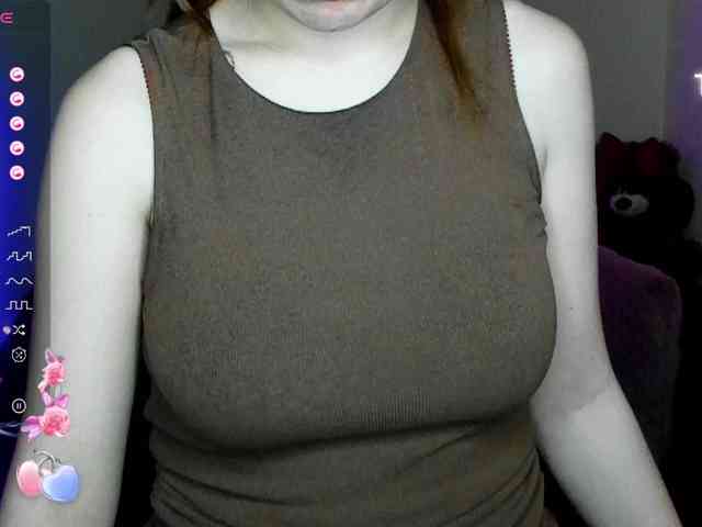 AminaBeatris13 webcam