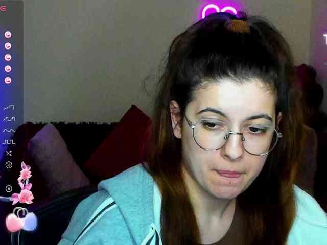 AminaBeatris13 webcam