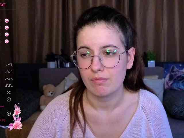 AminaBeatris13 webcam