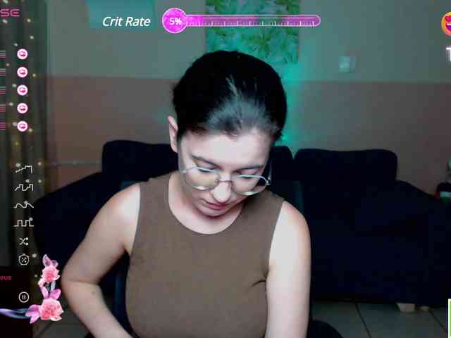 AminaBeatris13 webcam