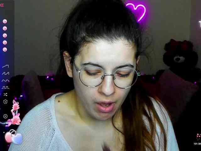 AminaBeatris13 webcam