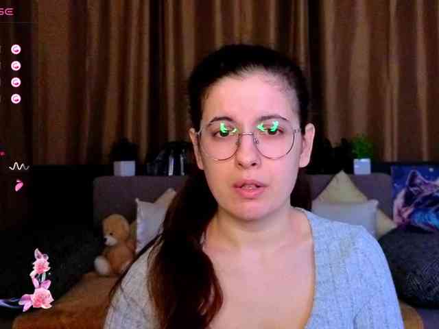 AminaBeatris13 webcam