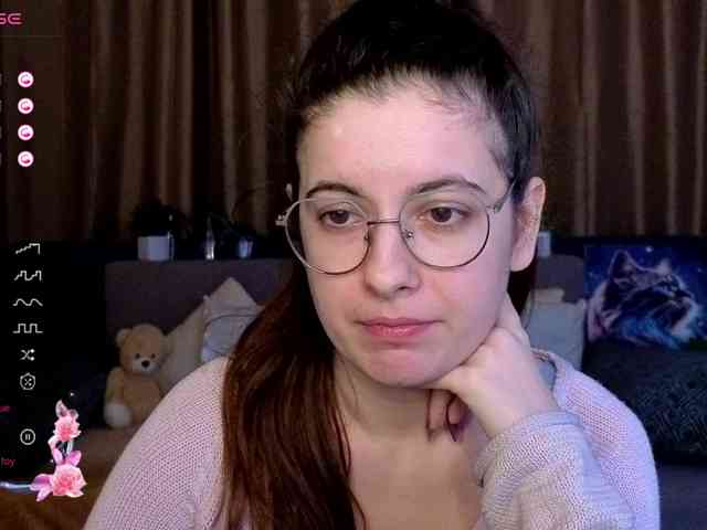 AminaBeatris13 webcam