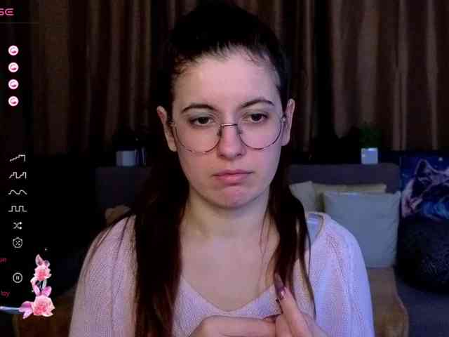 AminaBeatris13 webcam