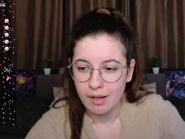 AminaBeatris13 webcam