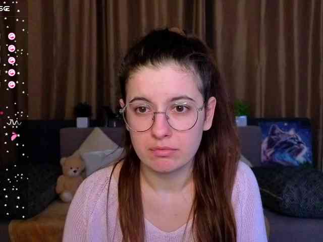 AminaBeatris13 webcam