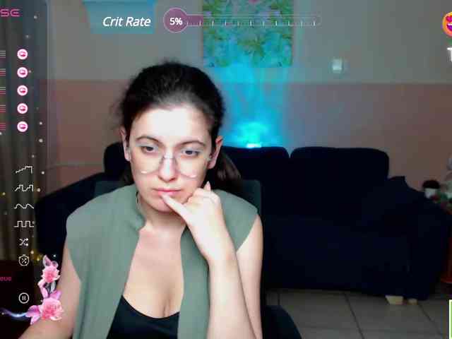 AminaBeatris13 webcam