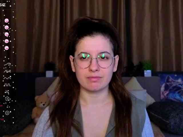 AminaBeatris13 webcam