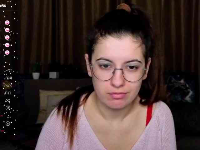 AminaBeatris13 webcam