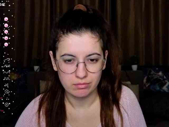 AminaBeatris13 webcam