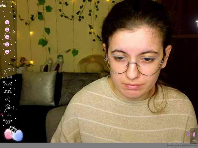 AminaBeatris13 webcam