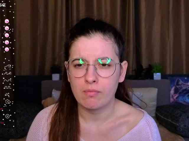 AminaBeatris13 webcam