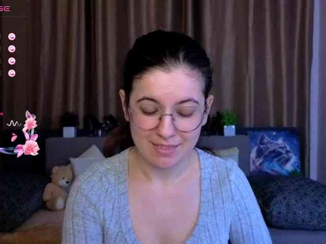 AminaBeatris13 webcam