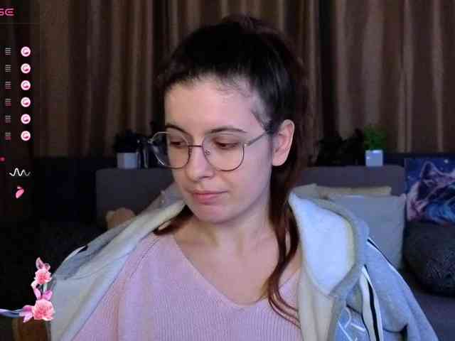 AminaBeatris13 webcam