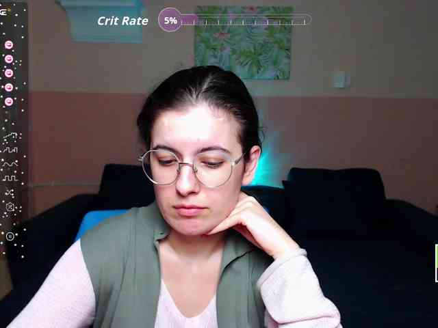 AminaBeatris13 webcam