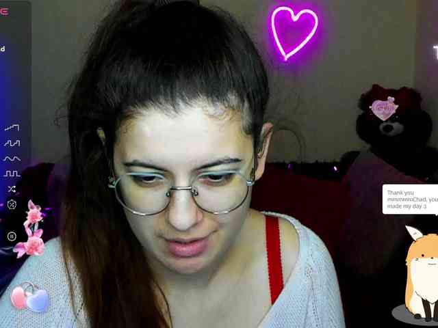 AminaBeatris13 webcam