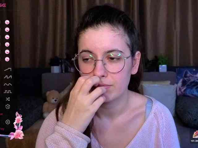 AminaBeatris13 webcam