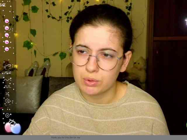 AminaBeatris13 webcam