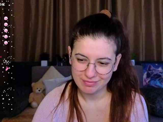 AminaBeatris13 webcam