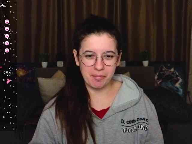 AminaBeatris13 webcam