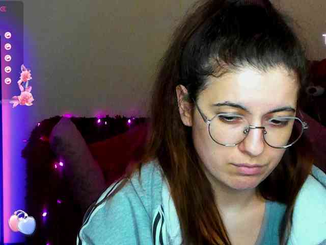 AminaBeatris13 webcam