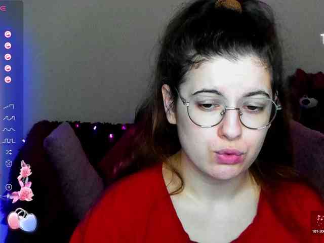 AminaBeatris13 webcam