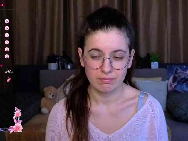 AminaBeatris13 webcam