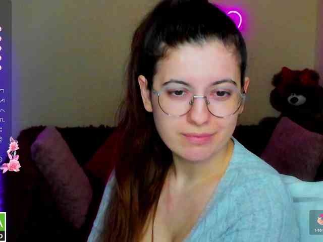 AminaBeatris13 webcam