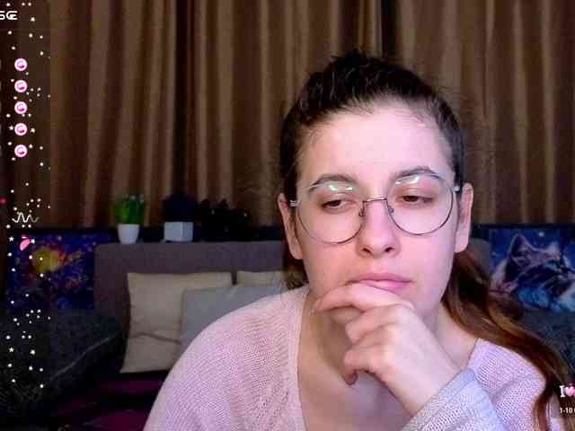 AminaBeatris13 webcam