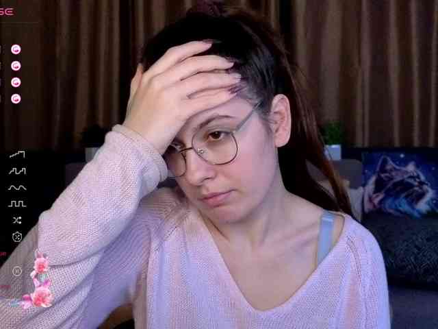 AminaBeatris13 webcam