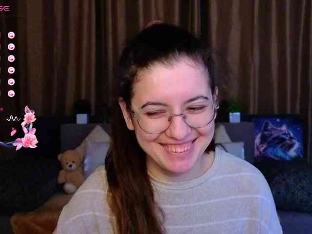 AminaBeatris13 webcam