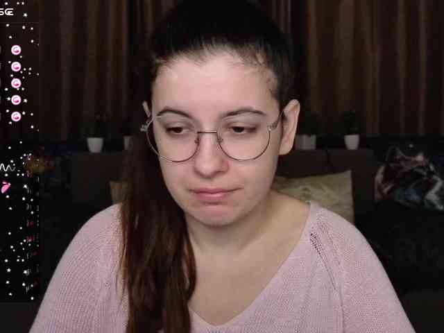 AminaBeatris13 webcam