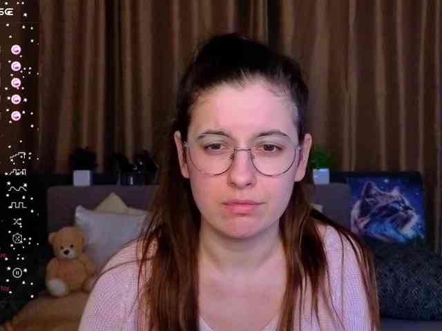 AminaBeatris13 webcam