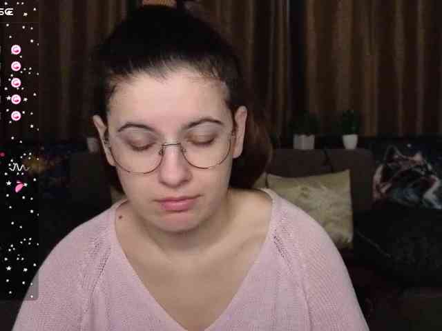 AminaBeatris13 webcam