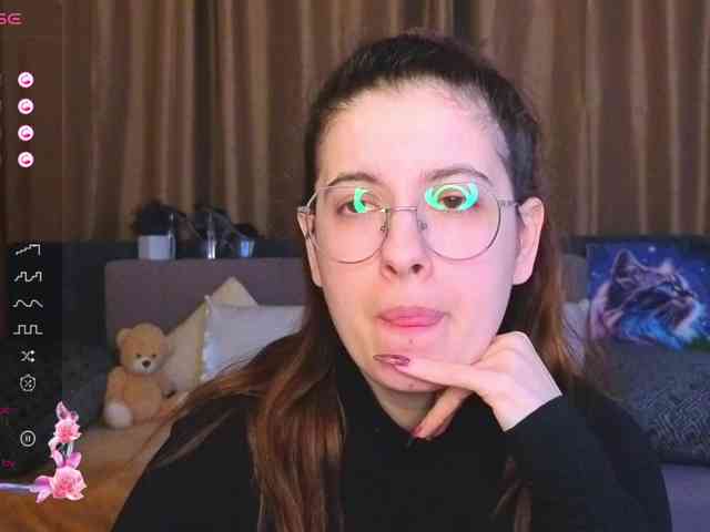 AminaBeatris13 webcam