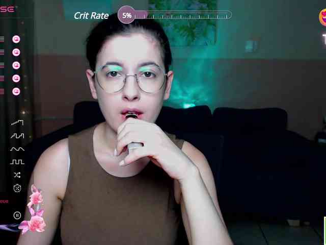 AminaBeatris13 webcam