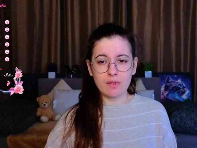 AminaBeatris13 webcam